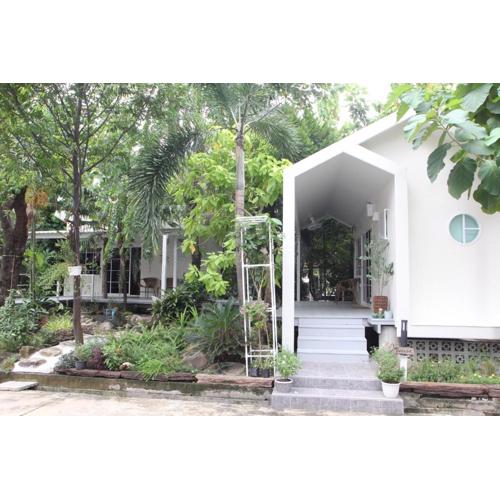 Homeku Guesthouse Room 3 Cozy Stay Close to Suvarnabhumi Airport