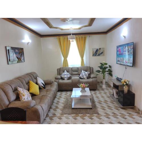 Homely,Stylish Nyali 2BR Suite w/ Hot Shower WIFI