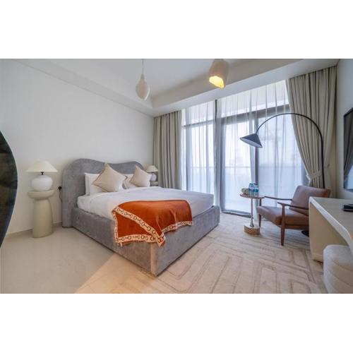 Homes Beyond l Studio Chic City Escape Aykon City Tower C