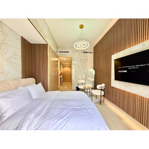 Homes2Retreat - Chic Riviera Studio in Meydan