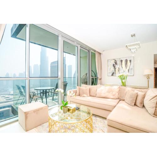 HomesGetaway-Lovely 3BR+Maids Room in Downtown Views