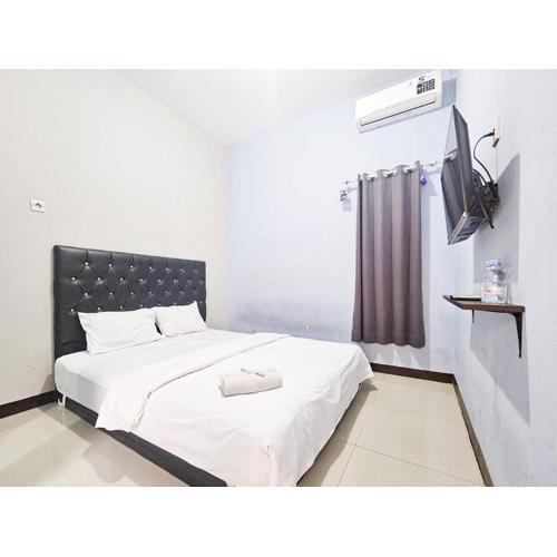 Homestay Sido Joyo near Sunrise Mall Mitra RedDoorz