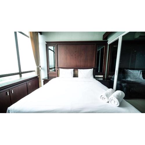 Homey 1BR Apartment at Aryaduta Residence Surabaya By Travelio