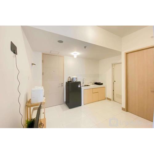 Homey and Comfortable 2BR at Tokyo Riverside PIK 2 Apartment By Travelio