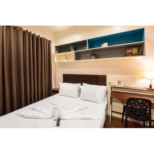 Homey and Cozey Poblacion Makati S08