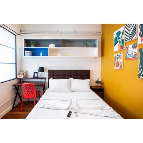 Homey and Cozey Poblacion Makati S09