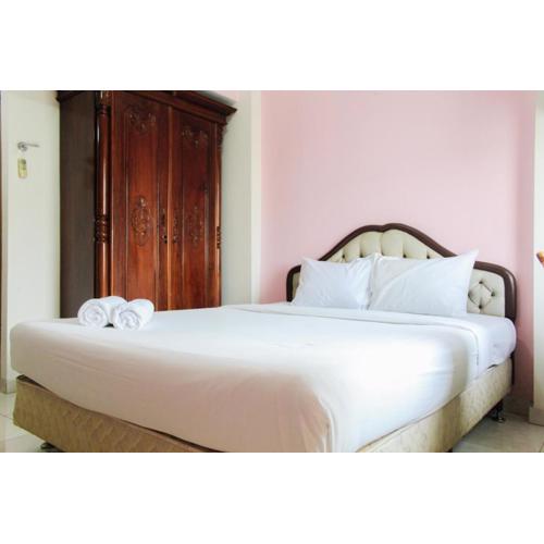 Homey and Cozy Living Studio at Margonda Residence 2 Apartment By Travelio