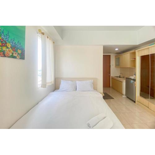 Homey and Cozy Stay Studio Margonda Residence 3 Apartment By Travelio