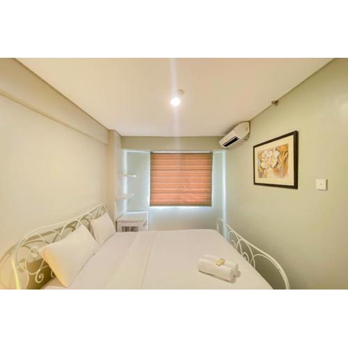 Homey and Modern 1BR at Kebagusan City Apartment By Travelio