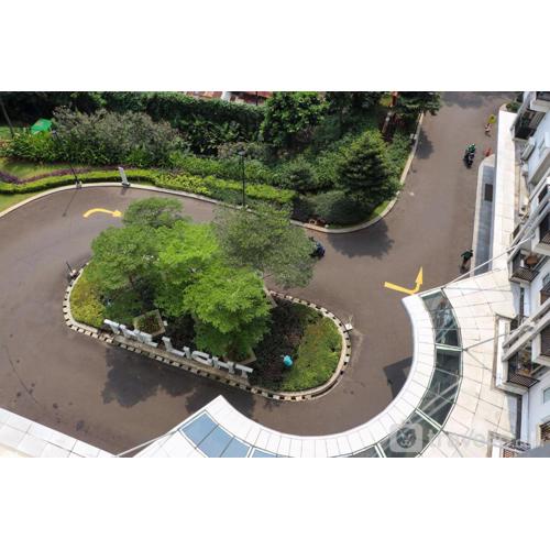 Homey and Nice Studio at Signature Park Grande Apartment By Travelio