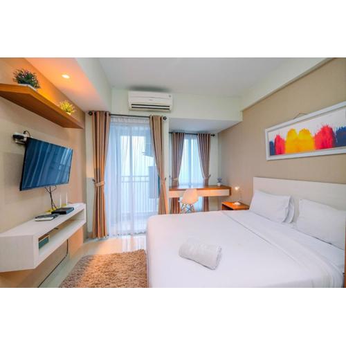 Homey and Relaxing Studio @ Grand Dhika City Apartment By Travelio