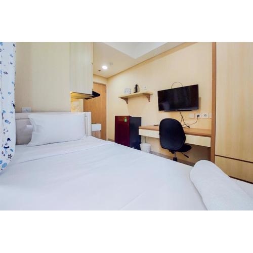 Homey and Simply Look Studio Room Apartment B Residence By Travelio
