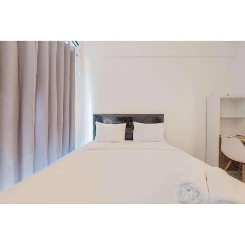 Homey and Simply Look Studio Sky House Alam Sutera Apartment By Travelio