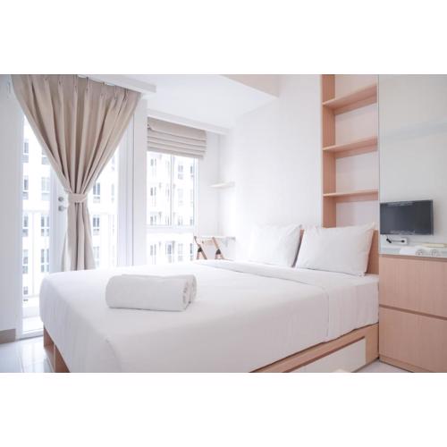 Homey and Simply Studio at Tokyo Riverside PIK 2 Apartment By Travelio