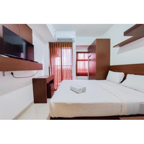 Homey and Simply Studio Room at Serpong Garden Apartment By Travelio