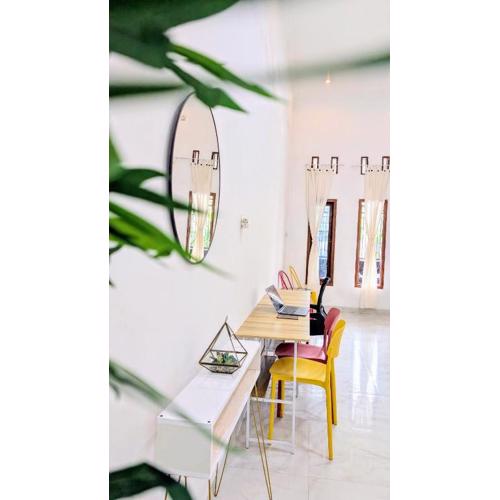 Homey Guesthouse Sukomanunggal Syariah