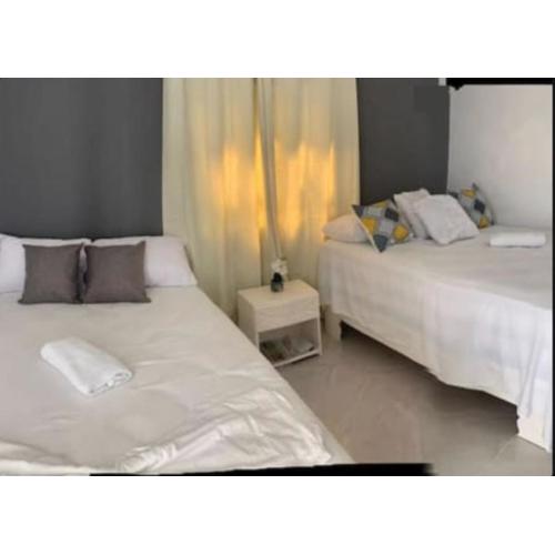 Hospedaje Las Flores Pedernales