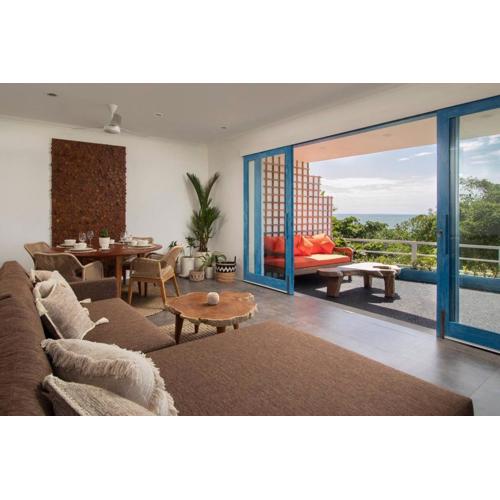 Hossegor - Tropical 1 Bedroom Ocean View Apartment by Triang Villas