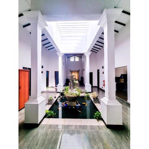 HOSTEL KATUNAYAKE At COLOMBO AIRPORT TRANSIT