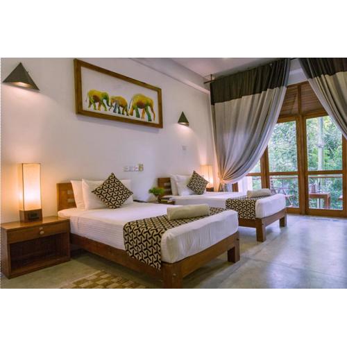 Hotel Athgira