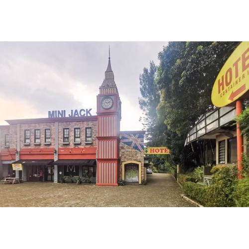 Hotel Container Inn Puncak Mitra RedDoorz