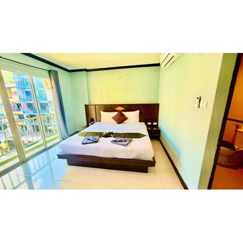 Hotel Hollywood Inn Love Patong