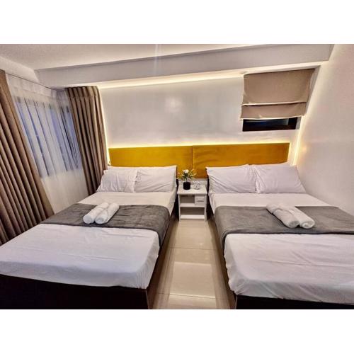 Hotel Living,The Persimmon double beds 4pax (904)