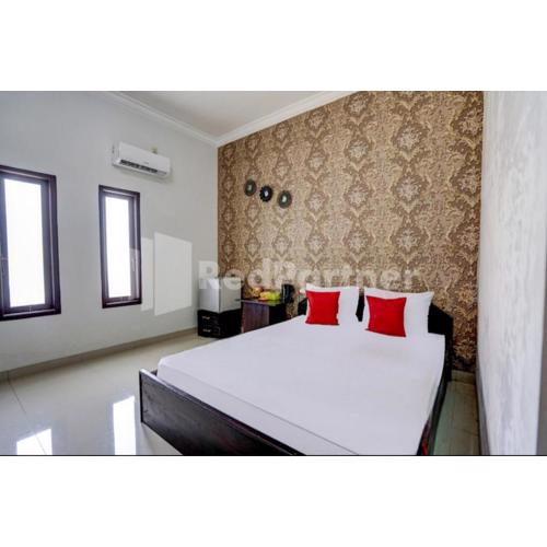 Hotel Miranda Bawean Mitra RedDoorz