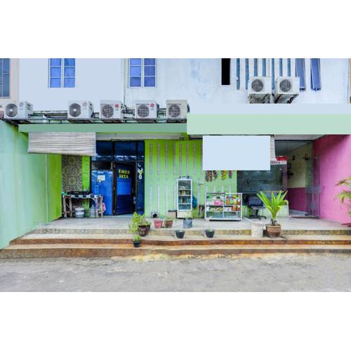 Hotel O Emes Jaya HomestayNearSamsung Electronic Indonesia PT