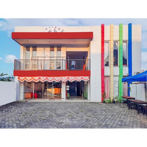 Hotel O Enggal Near Gor Saburai Formerly Hotel Pelangi