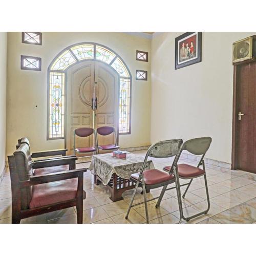 Hotel O Excellent Kost