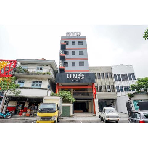 Hotel O Genteng Near Genteng Market Formerly Uno Hotel