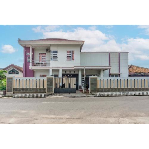 Hotel O Guest House Pahlawan Syariah