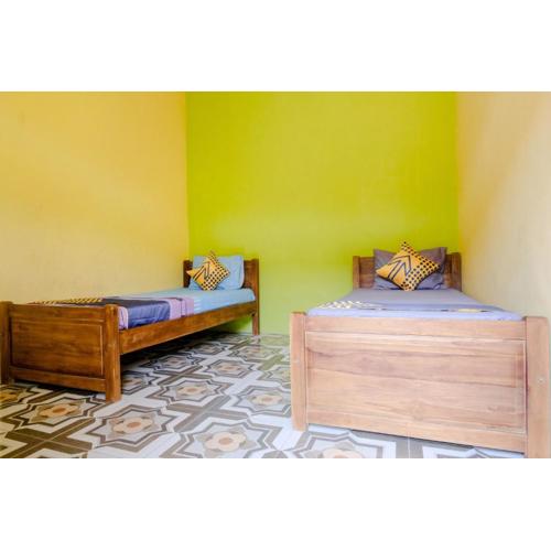 Hotel O Ilyasa Family