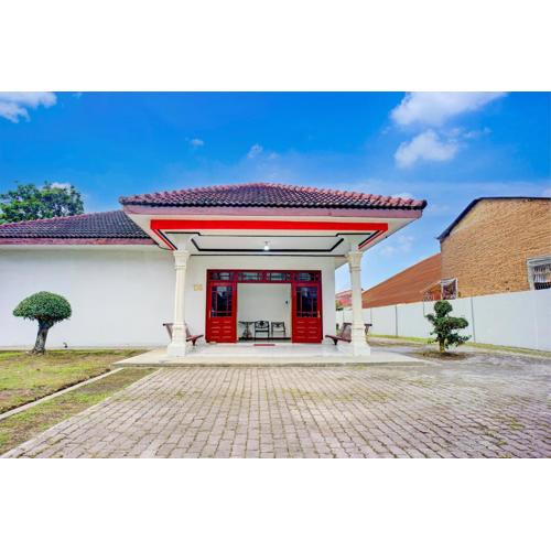 Hotel O Krakatau Near Universitas Muhammadiya Sumatra Utara ( UMSU )