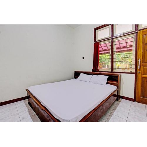 Hotel O Losmen Tjabe Merah Near Alfamart Bintaro