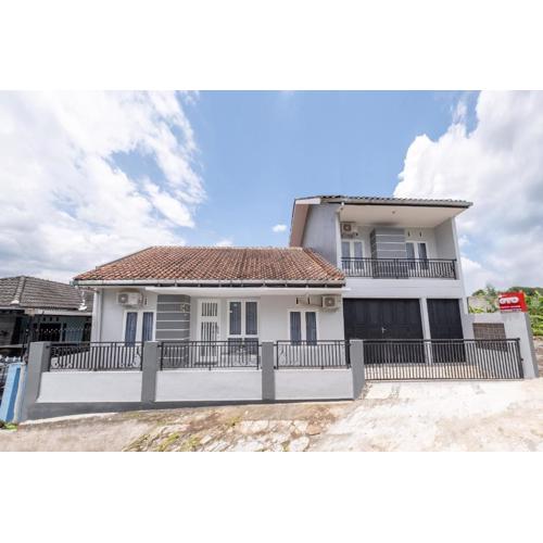 Hotel O Nareswari Guest House Syariah