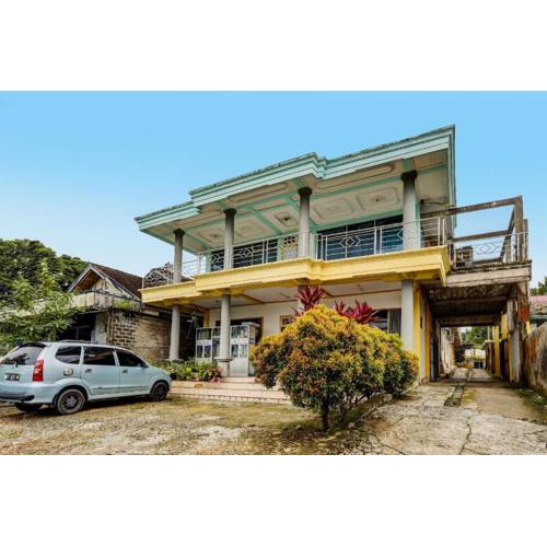 Hotel O Penginapan Aina Syariah