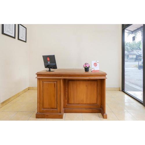 Hotel O Penginapan Kepurun Pawana Indonesia