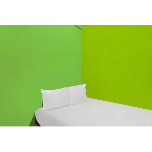 Hotel O Penginapan Pak DheNearMall Nagoya Hill