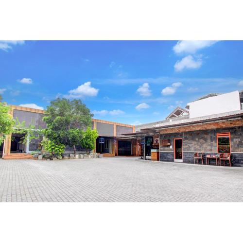 Hotel O Prambanan Near Prambanan Temple