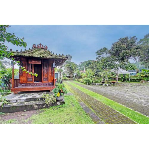 Hotel O Puri Adem 86 Syariah BunkbedNearMerapi Golf Club
