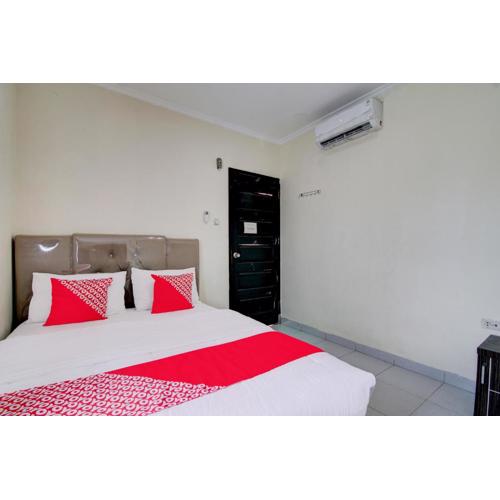 Hotel O Raya Guest House Syariah