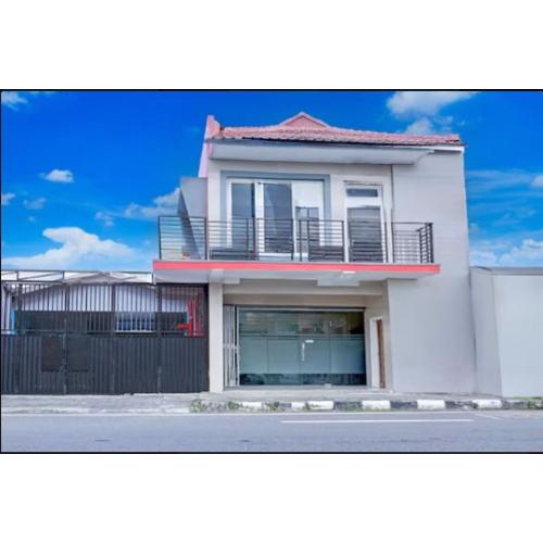 Hotel O Stasiun Tegal Near Alun-Alun Formerly Lumina Guest House