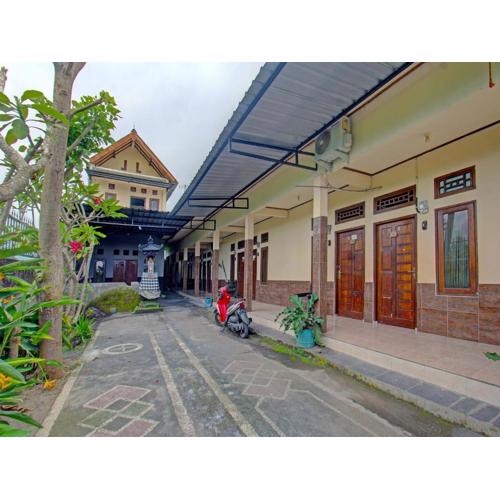 Hotel O Wisma Aluh AmbakNearPantai batu lima Asbullah tmbngn