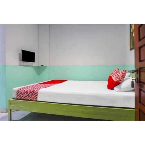 Hotel O Wisma Favorite Makassar Near Benteng Rotterdam