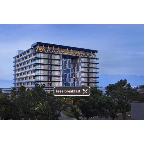 Hotel Santika Premiere Padang