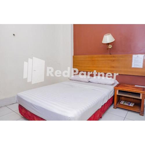 Hotel Sebelas at Jalan Palasari Mitra RedDoorz