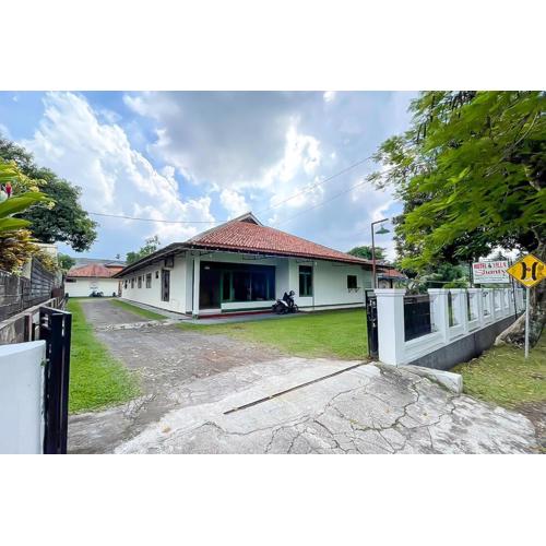 Hotel Shanty Mitra RedDoorz