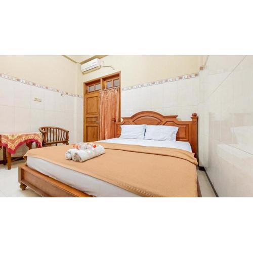 Hotel Shinta 2 near Alun Alun Kertosono Mitra RedDoorz